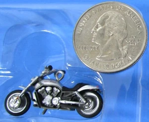 2008 Hallmark Miniature Ornament 2002 VRSCA V-Rod Harley-Davidson Motorcycle - Picture 1 of 8