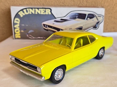 完好 1971 年普利茅斯掸子好奇黄色 MPC 促销车带盒 Mopar 促销 — 第 1/4 张图片