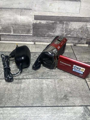 Panasonic SDR-S70 Digital Camera / Camcorder Stunning Red Memory Card Charger - Image 1 of 4