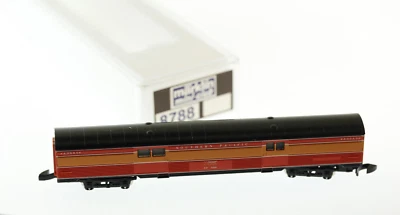 Märklín Mini-Club 8788 Southern Pacific Daylight Baggage Coach Car Z Marklin - Image 1 of 3