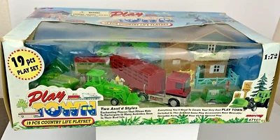 New-Ray 47103 Country Life Playset Mo's Farm Set 19 Pcs 1:72 OEM - Image 1 of 4