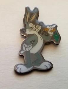 1993 BUGS BUNNY CARROT IN HAND - WARNER BROS. LOONEY TUNES PIN, NEW - Picture 1 of 4