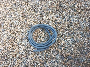 Ford Focus C-Max 03- Nearside Rear Driver Door RUBBER APERTURE SEAL - Picture 1 of 2