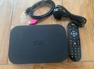 sky q mini box with remote Fast Dispatch - Photo 1/1