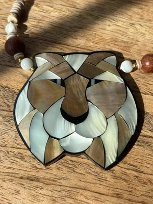 Vtg 1970s Lee Sands Lion Mosaic Inlaid MOP/Shell Pendant Necklace Assorted Beads - Image 1 of 4