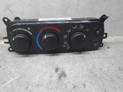 2002-2005 Dodge Ram 1500 Heater AC Temperature Control OEM P055056321AC - Image 1 of 4