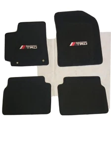 APTO PARA TOYOTA COROLLA 2009-2013 ALFOMBRILLAS NEGRAS CON EMBLEMA-H - Imagen 1 de 4