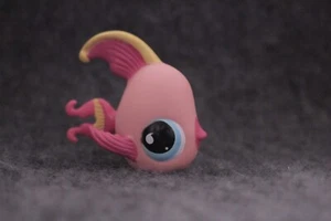 Littlest Pet Shop LPS Authentic Pink Yellow Angel Fish #643 - Picture 1 of 3