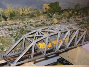 Model Train Railway - 196 Foot HO Scale Girder Truss Bridge - HO or OO Scale - Picture 1 of 8