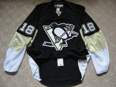 Auténtica camiseta de hockey Pittsburgh Penguins James Neal 54 Vegas Golden Knights Foto 1 de 4