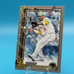 Padres paralleli Manny Machado 2025 Topps Holiday argento glitter #H91 - Foto 1 di 2
