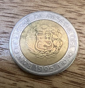 Peru 2 Nuevos Soles 1995 Bimetallic Coin - Peruvian Currency South America - Picture 1 of 2