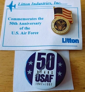 FUERZA AÉREA DE ESTADOS UNIDOS USAF 50 Aniversario Pin en Tarjeta y Botón, Militar - Imagen 1 de 1