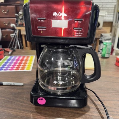 Cafetera Mr Coffee BVMC-KNX26 roja programable para uso doméstico 900 W Foto 1 de 4