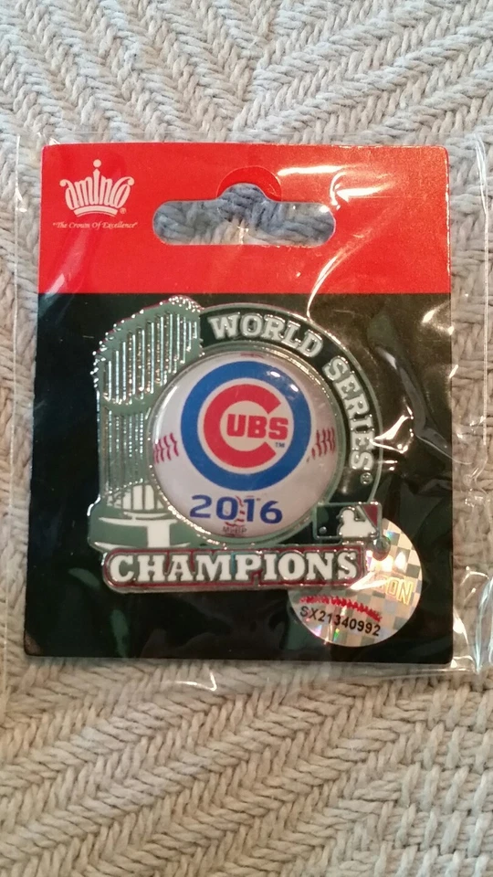 Chicago Cubs World Series Champions pin/Brand new/MLB/Trophy/Baseball - Image 1 of 1