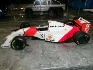 MCLAREN F1 RACE CAR UT MODELS 1.18 SCALE DIECAST - Picture 1 of 5