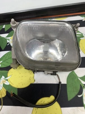 ПРОТИВОТУМАННЫЕ ФАРЫ ДЛЯ ПРАВОСТОРОННЕГО ПАССАЖИРА MERCEDES BENZ E320 1996 1997 1998 1999 A210 820 0256 - Изображение 1 из 4