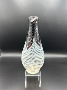 RARO JARRÓN DE VIDRIO ARTÍSTICO DE ESTUDIO NANCY FREEMAN FIRMADO POR ARTISTA 1980 9,5" ¡PLUMA TIRADA! - Imagen 1 de 19