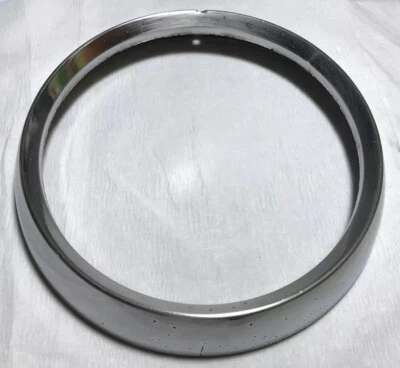 ОБОДОК ФАРЫ 1960-Х/1970-Х AMC/JEEP/KAISER - Изображение 1 из 4