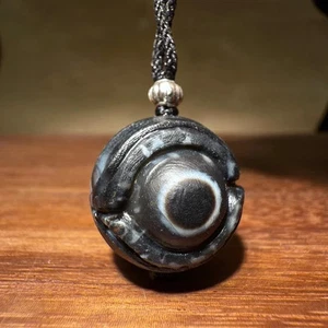 ๐๐ฅ๐Rare China Inner Mongolia Gobi Eye Rough Agate Specimen Pendant - Picture 1 of 2