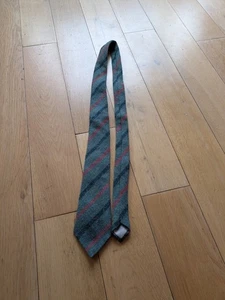 J. Hanly Krawatte aus reiner Schurwolle, Nenagh, Irland grün rot Streifen Vintage - Bild 1 von 3