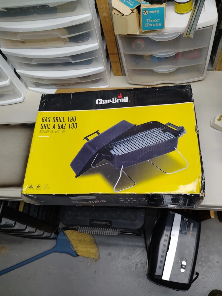 Char-Broil Tabletop Portable Gas Grill 190 w/ Folding Legs Fits 8 Burgers New - Image 1 of 1