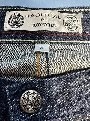 Pantalones de mezclilla elásticos de tiro bajo corte bootcut Habitual Tory Burch para mujer ¡oscuros! Foto 1 de 4