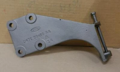1974-75 Ford F100-350 300 4.9L Used Alternator/Smog Pump Bracket D4TE-9B450-AA - Image 1 of 4