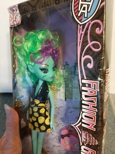 Fashion Girl Smart Every Day Doll  Monster High Clone - Picture 1 of 6