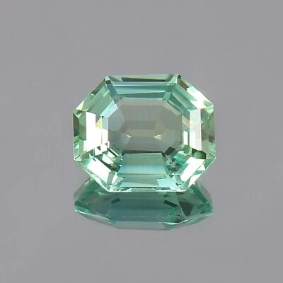 AAA Natural Flawless Ceylon Green Sapphire Loose Radiant Cut Gemstone 4.30 Ct - Image 1 of 4
