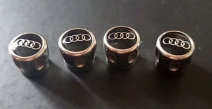 Originale Audi Coperture Valvole Cappuccio Valvola Set Tappo 4L0071215 - Picture 1 of 6