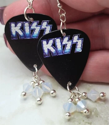 Pendientes con logotipo de beso en guitarra negra con colgantes de cristal de Swarovski ópalo Foto 1 de 4