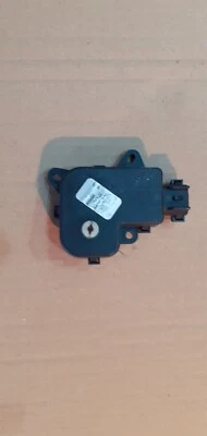Jeep Cherokee ( Wj / Wg) Actuator Climate Heater Click-On Central Locking - Image 1 of 3