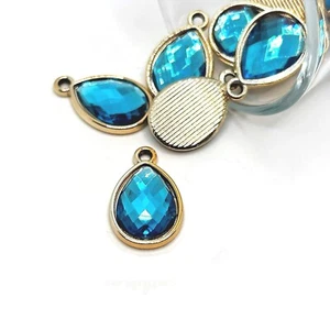 4, 20 oder 50 Bulk Stck. Licht Aquablau Strass Träne Charms-US-Verkäufer-AB1023 - Bild 1 von 4