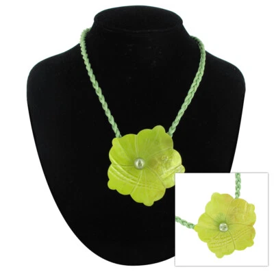 Ожерелье с подвеской в виде большого зеленого перламутра регулируемый атласный шнур 17,5 дюйма - Изображение 1 из 4