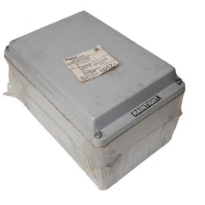 Hubbell Wiegmann Indoor Enclosure NEMA 1 Junction Pull Box 6x6x4 SC060604RC - Picture 1 of 6