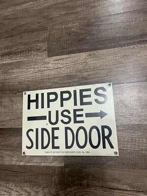 Uso hippies al lado Foto 1 de 3