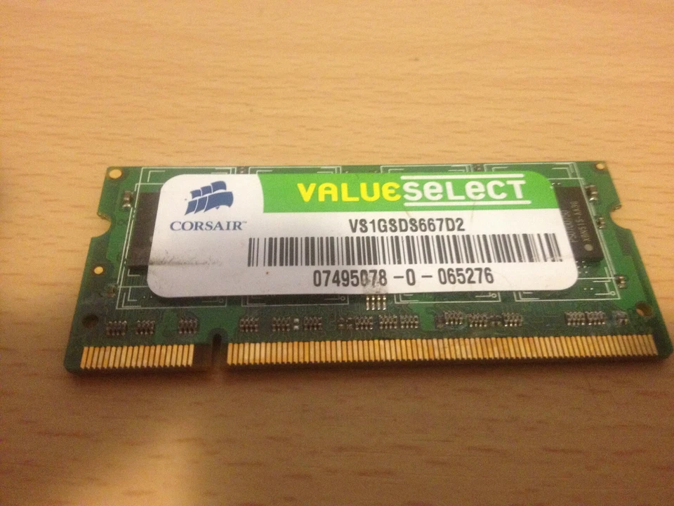 CORSAIR - 1 x 1.0GB DDR2-PC2-5300 - SODIMM 667MHz NON-ECC - 200 Pin - (PC/MAC) - Image 1 of 1