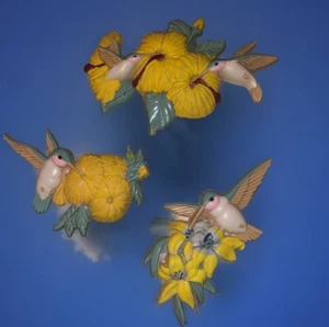 Juego de 3 Decoración de Pared Colibrí Burwood Vintage Amarillo Floral EE. UU. 3303 MCM - Imagen 1 de 5