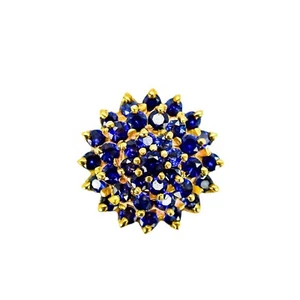 Anello vintage in oro giallo 9 ct a strati grappolo 37 zaffiro blu dichiarazione, misura L - Foto 1 di 17