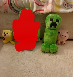 3 Minecraft Plushies: Pig, Creeper and Ocelot - Picture 1 of 15