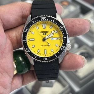 Reloj automático Seiko 5 deportivo precioso esfera amarilla SRPL87 (BNS Japón) ¡ESPECIAL!! - Imagen 1 de 15