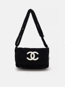 VINTAGE PRECISION CHANEL MAKEUP NOVELTY BAG - Picture 1 of 8
