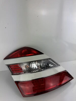 LUZ TRASERA CONDUCTOR IZQUIERDO MERCEDES BENZ S550 2007 - 2009 A221 820 0364 OEM BLANCO Foto 1 de 4