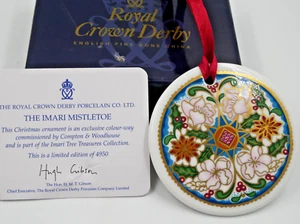 ROYAL CROWN DERBY ROUND IMARI MISTLETOE HANGING CHRISTMAS TREE ORNAMENT LTD EDTN - Picture 1 of 3