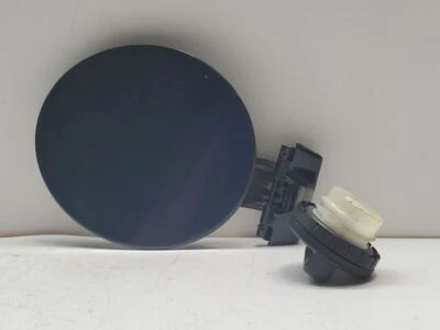 Yaris IA 2017 puerta de llenado de combustible 1,5 L 42 (M) Foto 1 de 4