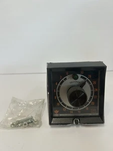 Eagle Signal Cycl-Flex HP50A6 Reset Timer 0-30 Seconds 120V (As Shown) - Picture 1 of 4