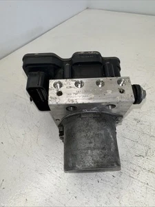 # MERCEDES VITO 2017 ABS PUMP MODULATOR CONTROL UNIT A4479003802 - Picture 1 of 7