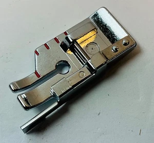 1/4" Snap-On Quilting Patchwork Foot w Guide Bernette Brother Singer Huskystar - Picture 1 of 3