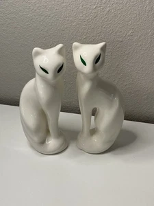 "Estatuas de gato modernas de mediados de siglo de cerámica blanca vintage de 8"" con ojos verdes par MCM" - Imagen 1 de 9